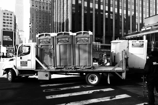 Best Portable restroom trailer rental  in Jamestown, TN